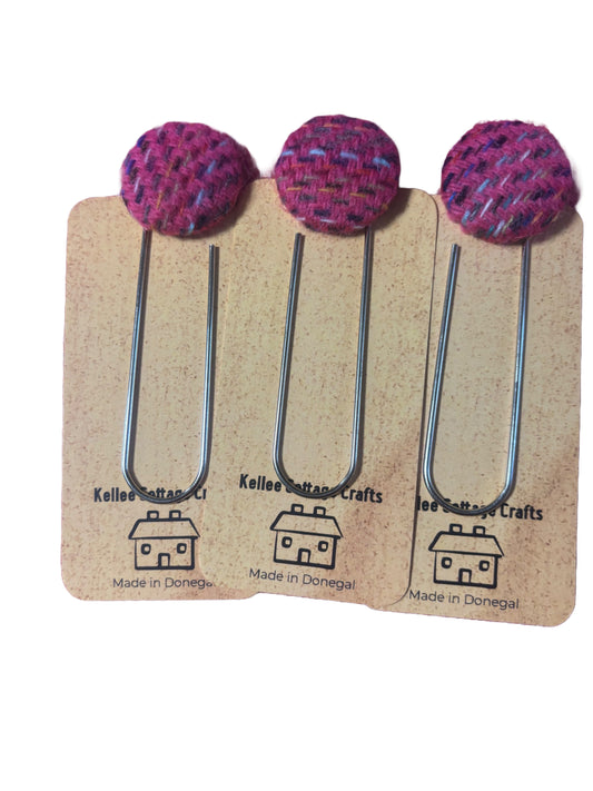 Tweed button bookmark - hot pink